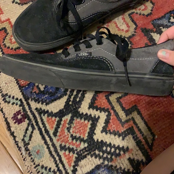 Suede Black Vans - Picture 2 of 4